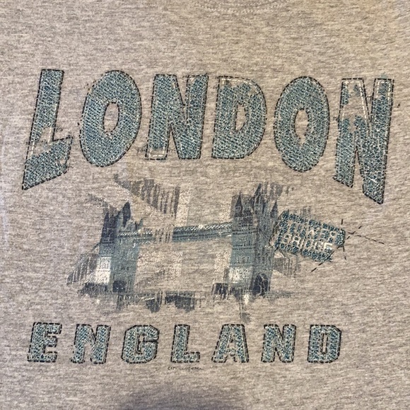 Vintage London Grey Tee - Picture 7 of 10